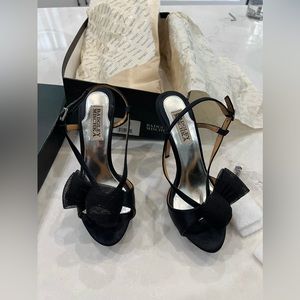 Badgley Mischka Xavier as. 6.5 black shoes
